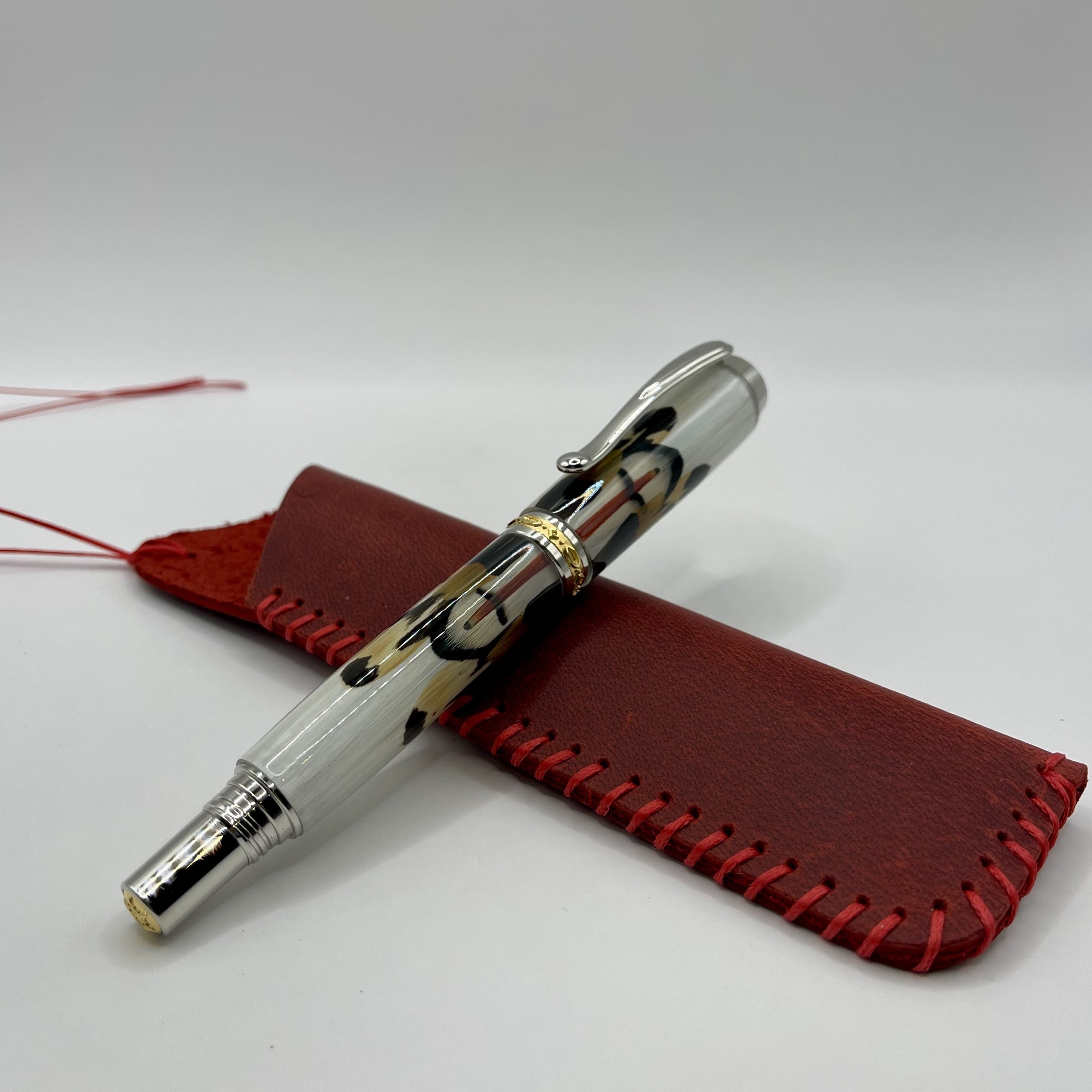 Limited Edition Jr Statesman II Fountain Fantastic Feathers Pens
