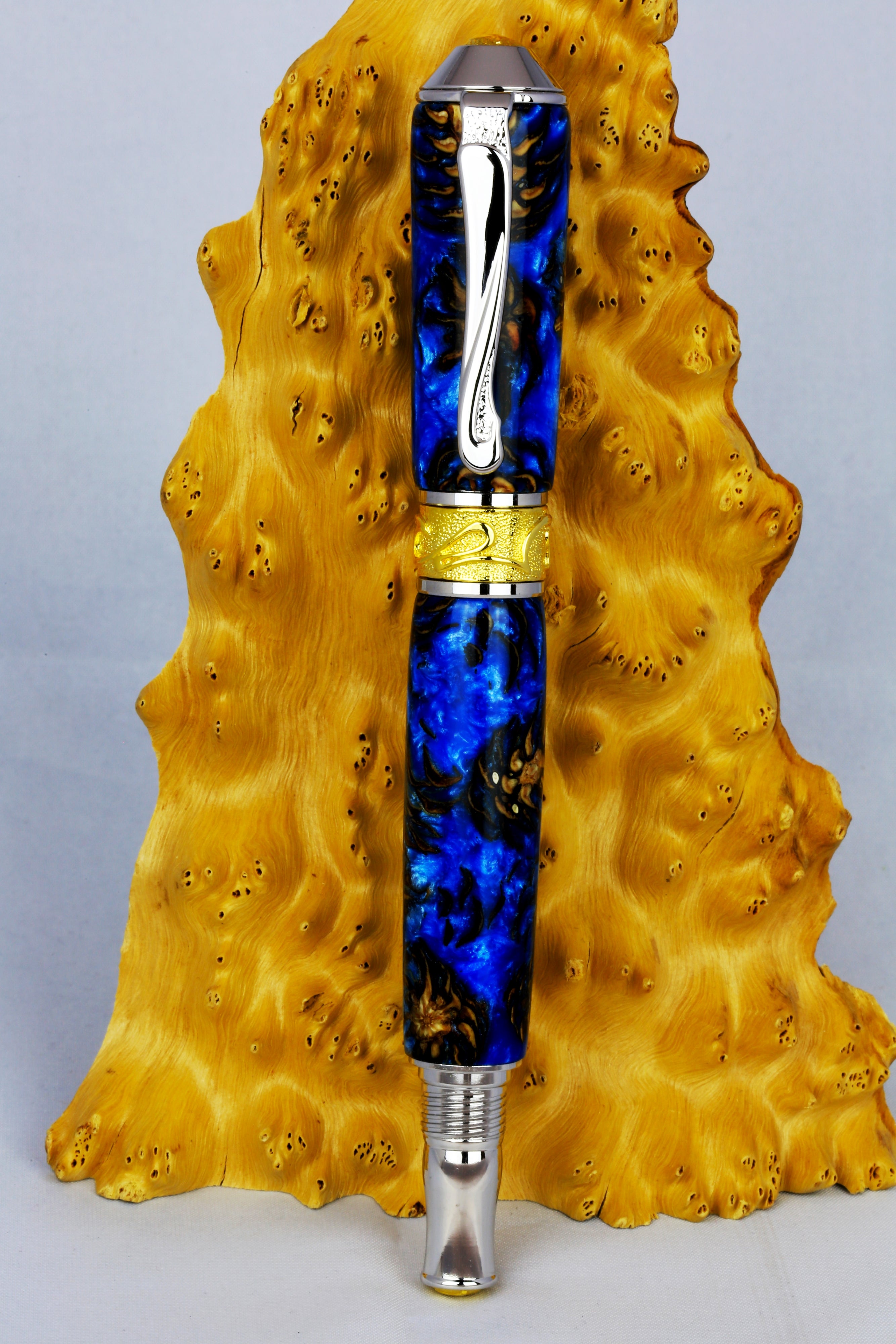 Nouveau Sceptre Fountain Mini Pine Cone Pens