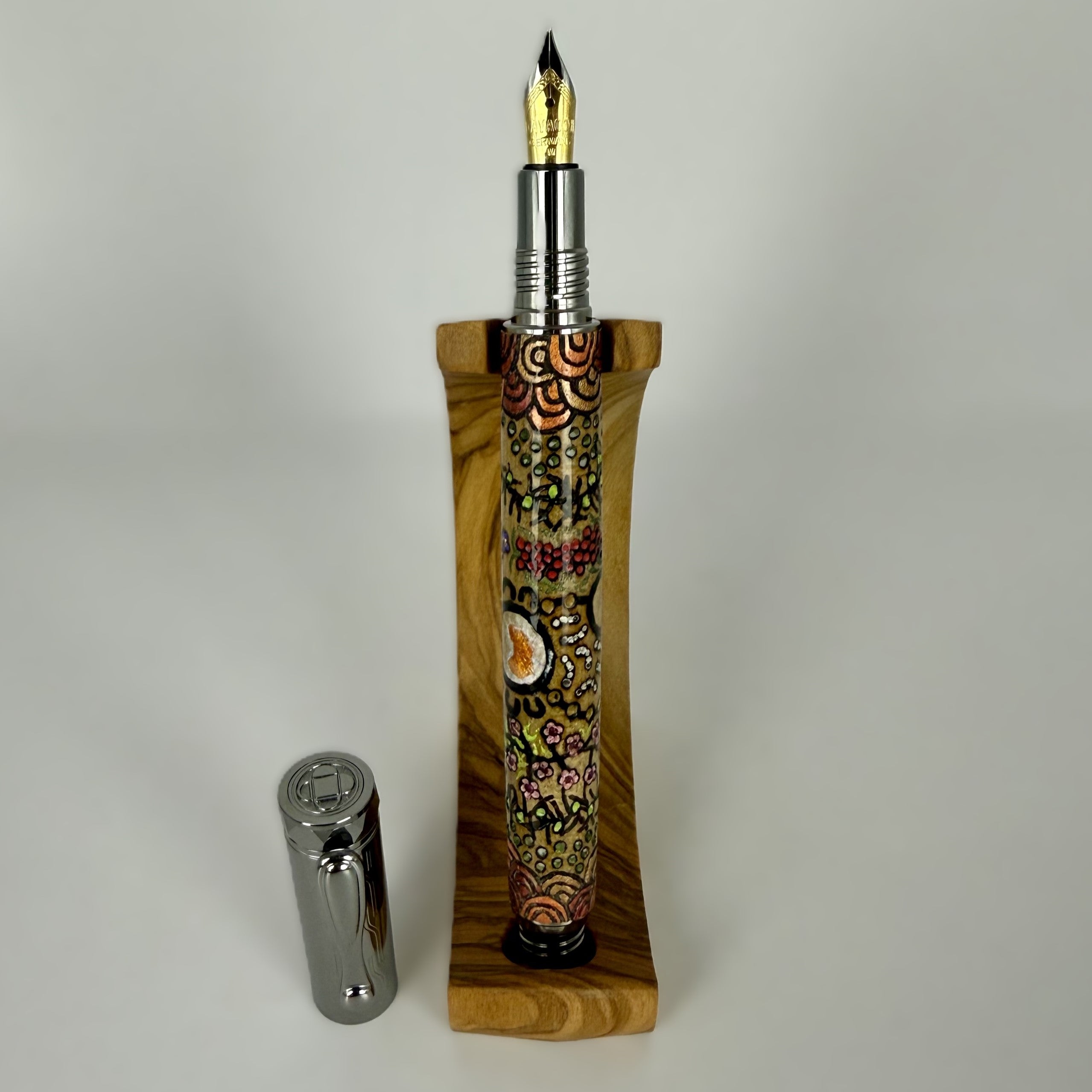 Com Postable Hand painted & Pyrography Aboriginal Art Fountain Pens