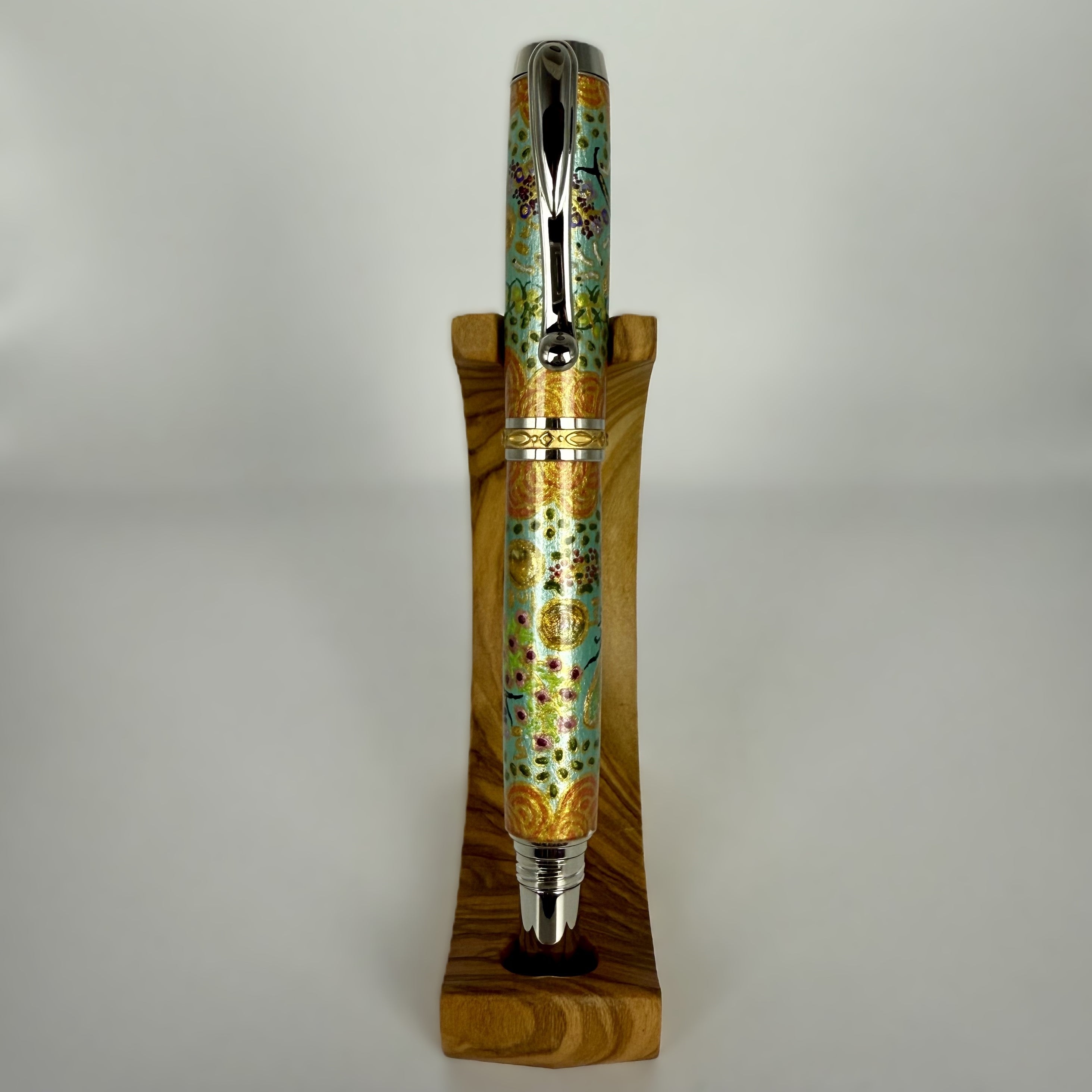 Jr Statesman II Postable Fountain Pen with Hand painted Aboriginal Art