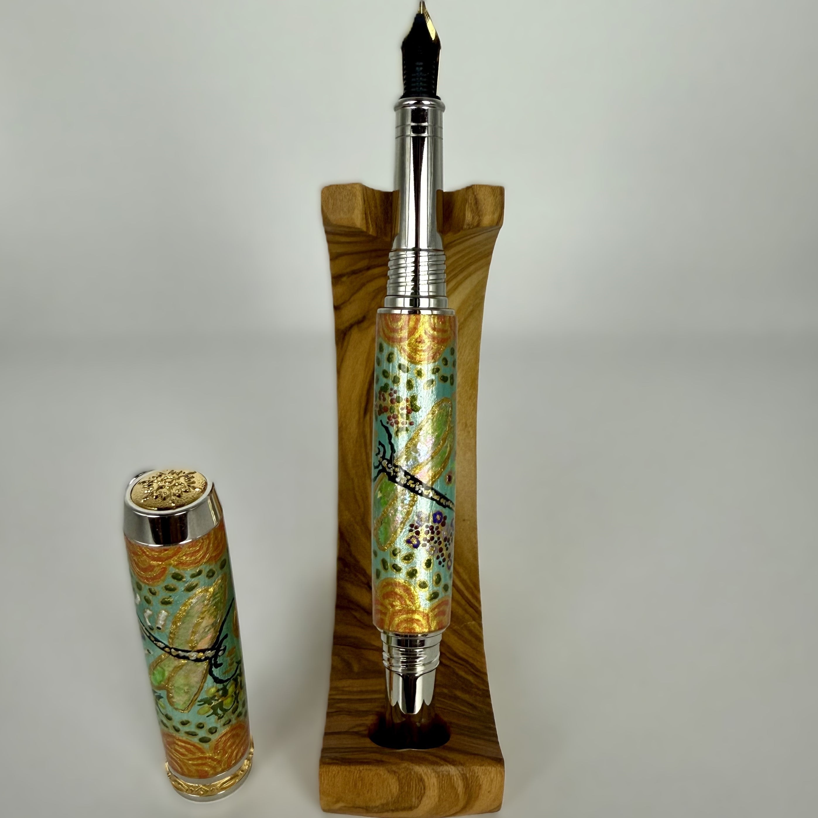 Jr Statesman II Postable Fountain Pen with Hand painted Aboriginal Art