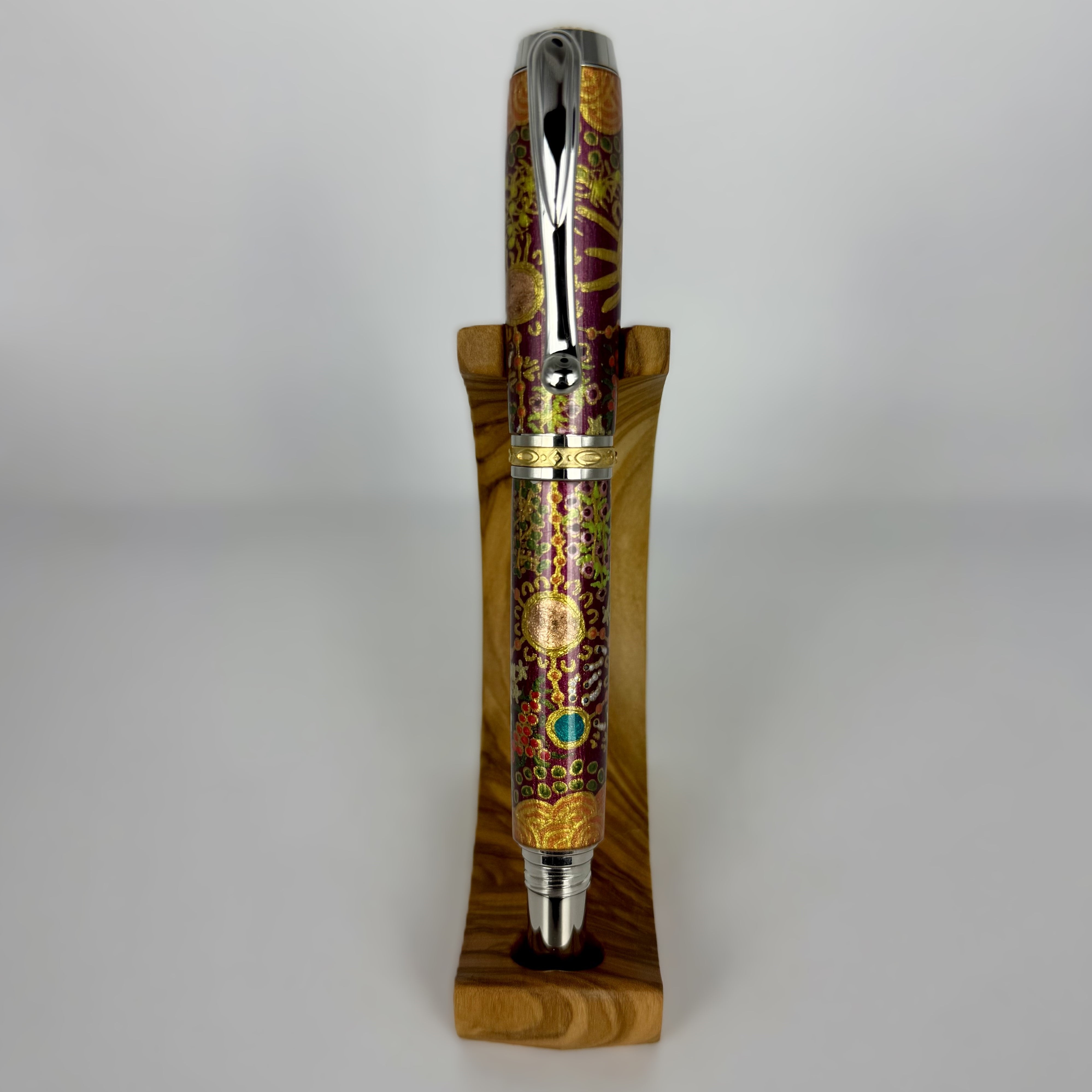 Jr Statesman II Postable Fountain Pen with Hand painted Aboriginal Art