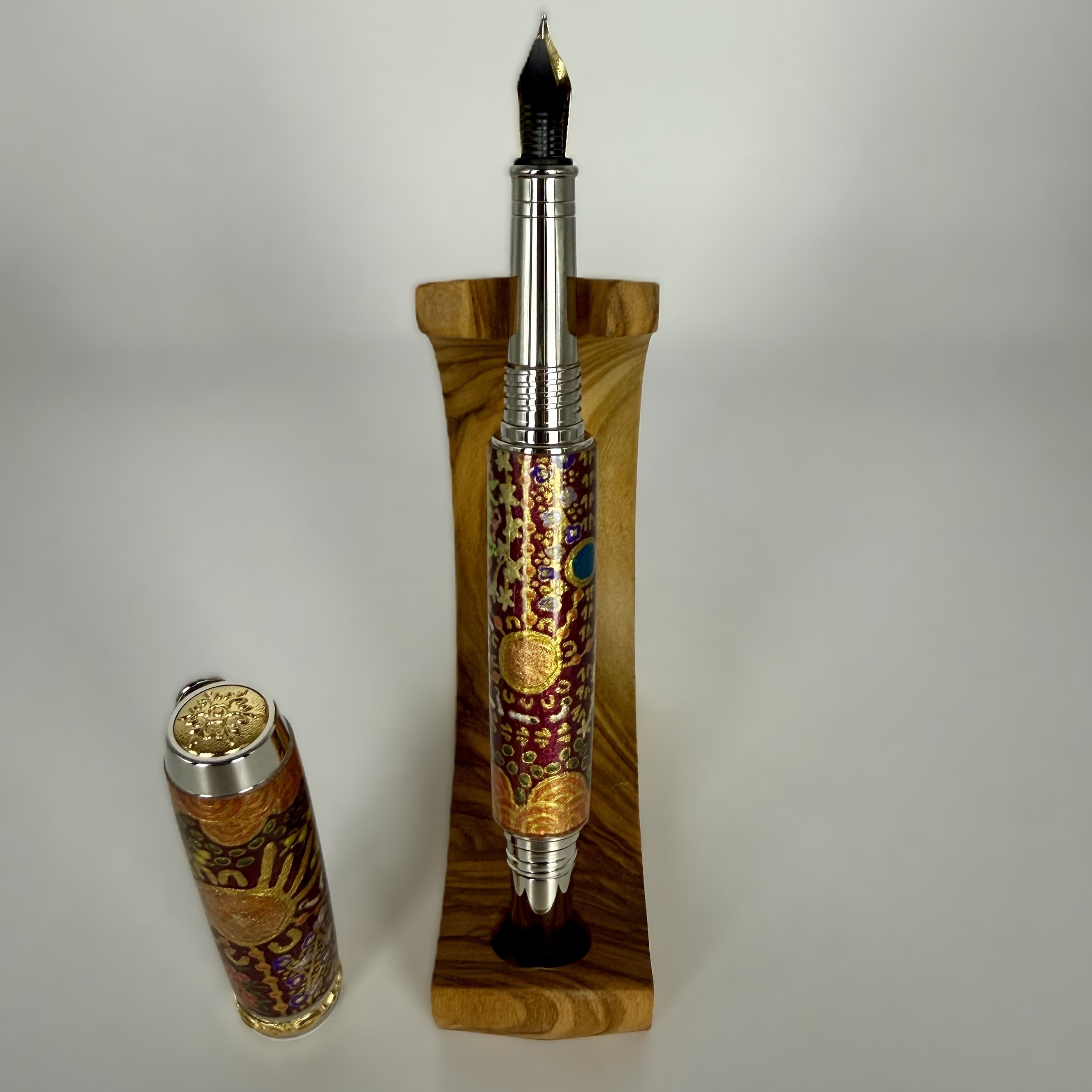 Jr Statesman II Postable Fountain Pen with Hand painted Aboriginal Art