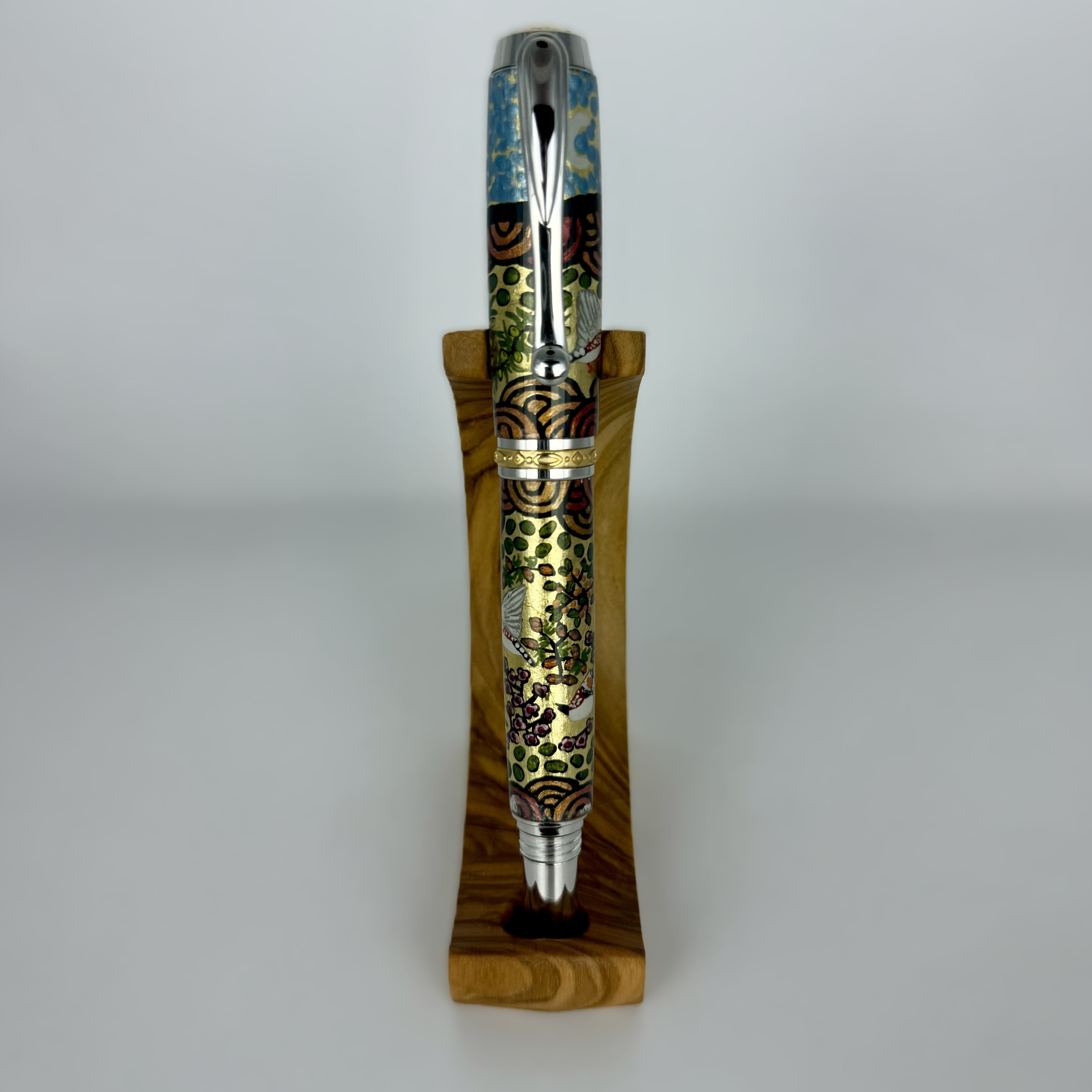 Jr Statesman II Postable Fountain Pen with Hand painted Aboriginal Art